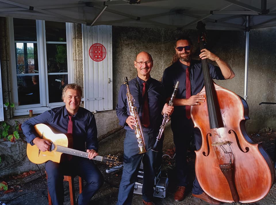 Samovar Swing Trio